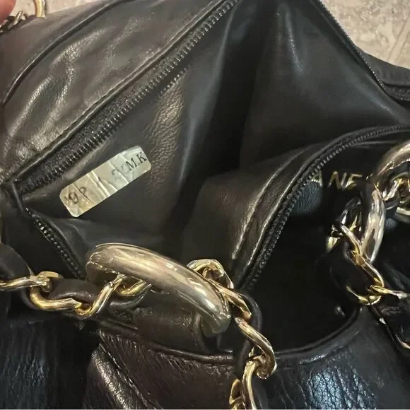 Chanel Black Canvas CC Chain Bucket Bag, Rare Vintage, Made in Italy - Picture 10 of 15